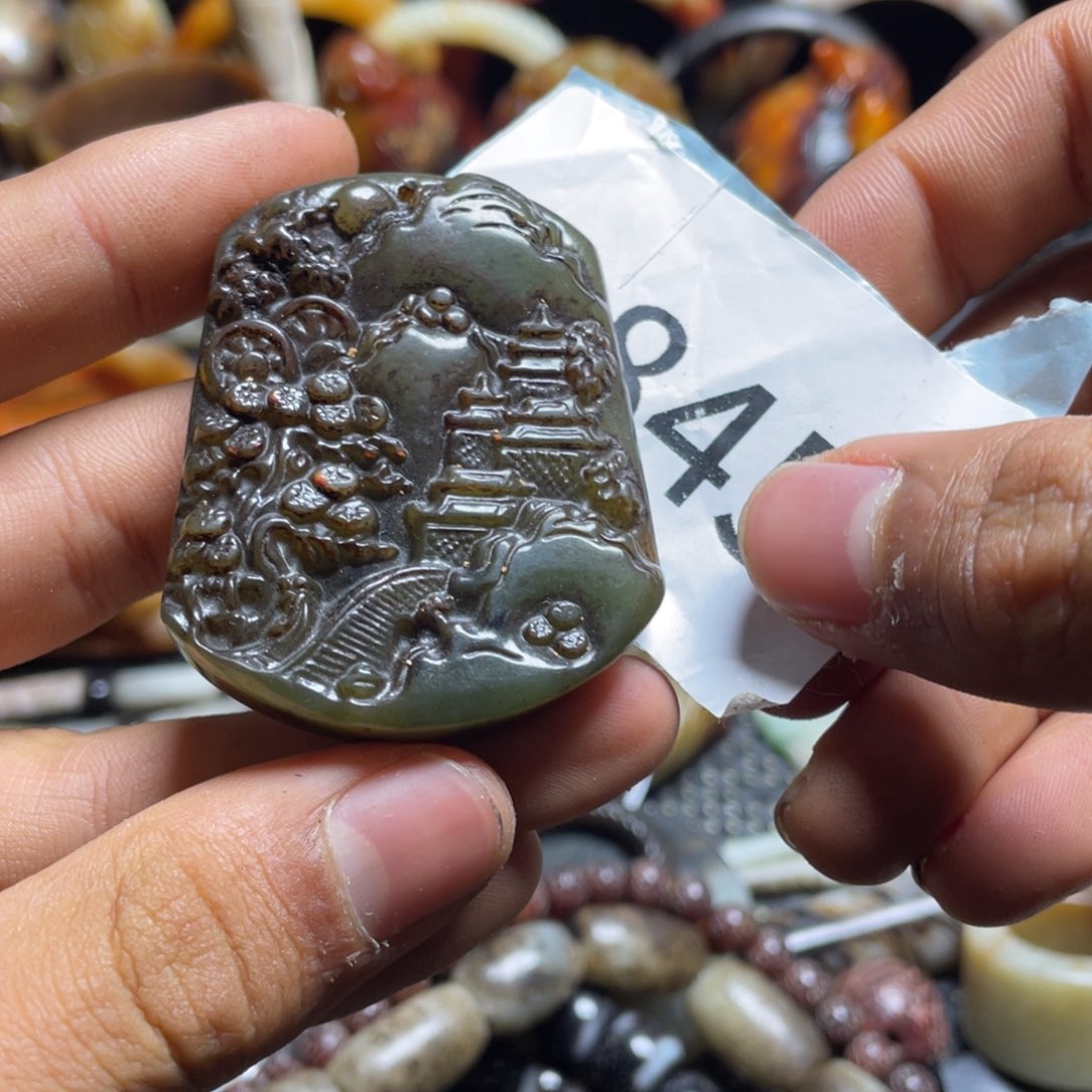 和田玉（糖玉）挂件未镶嵌