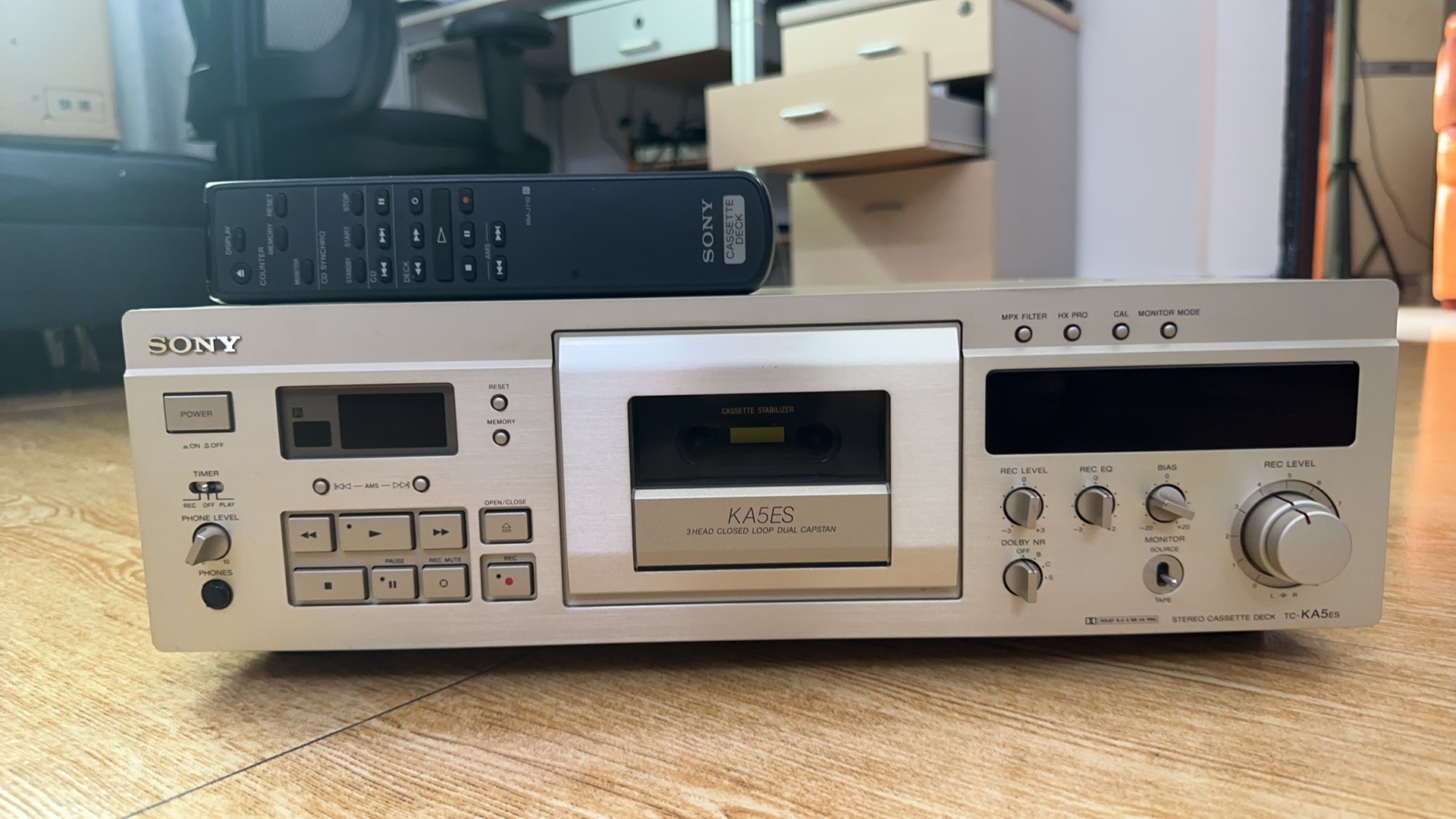 二手高端发烧卡座录音机 TC-KA5ES 工作电压：100V