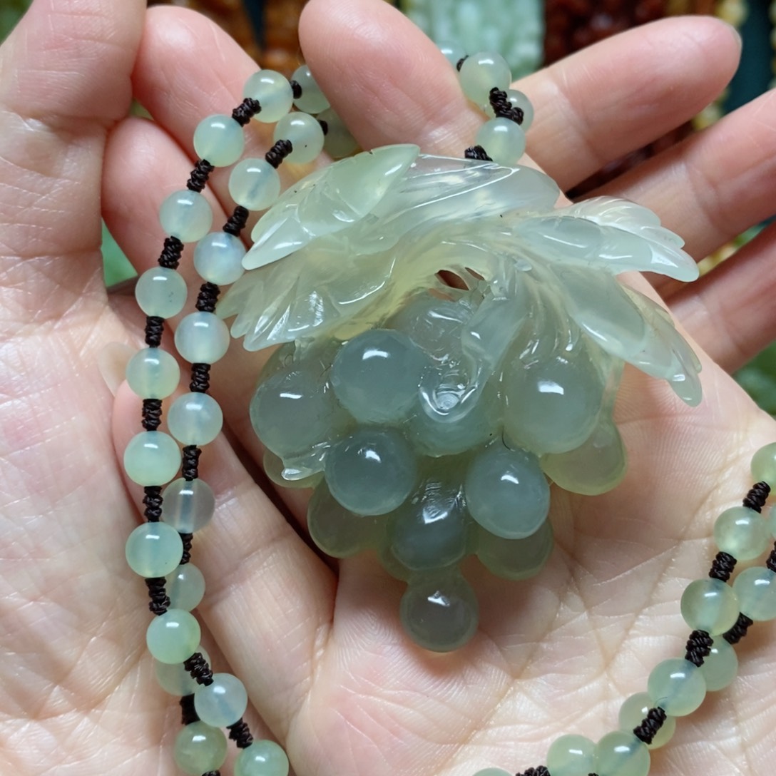 岫玉吊坠(赠链)未镶嵌