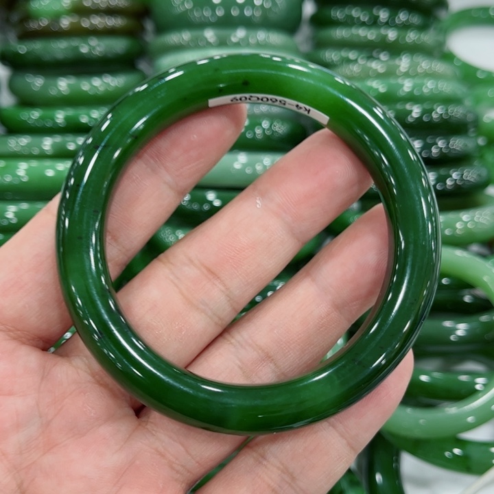 和田玉手镯未镶嵌执*，56.5～0