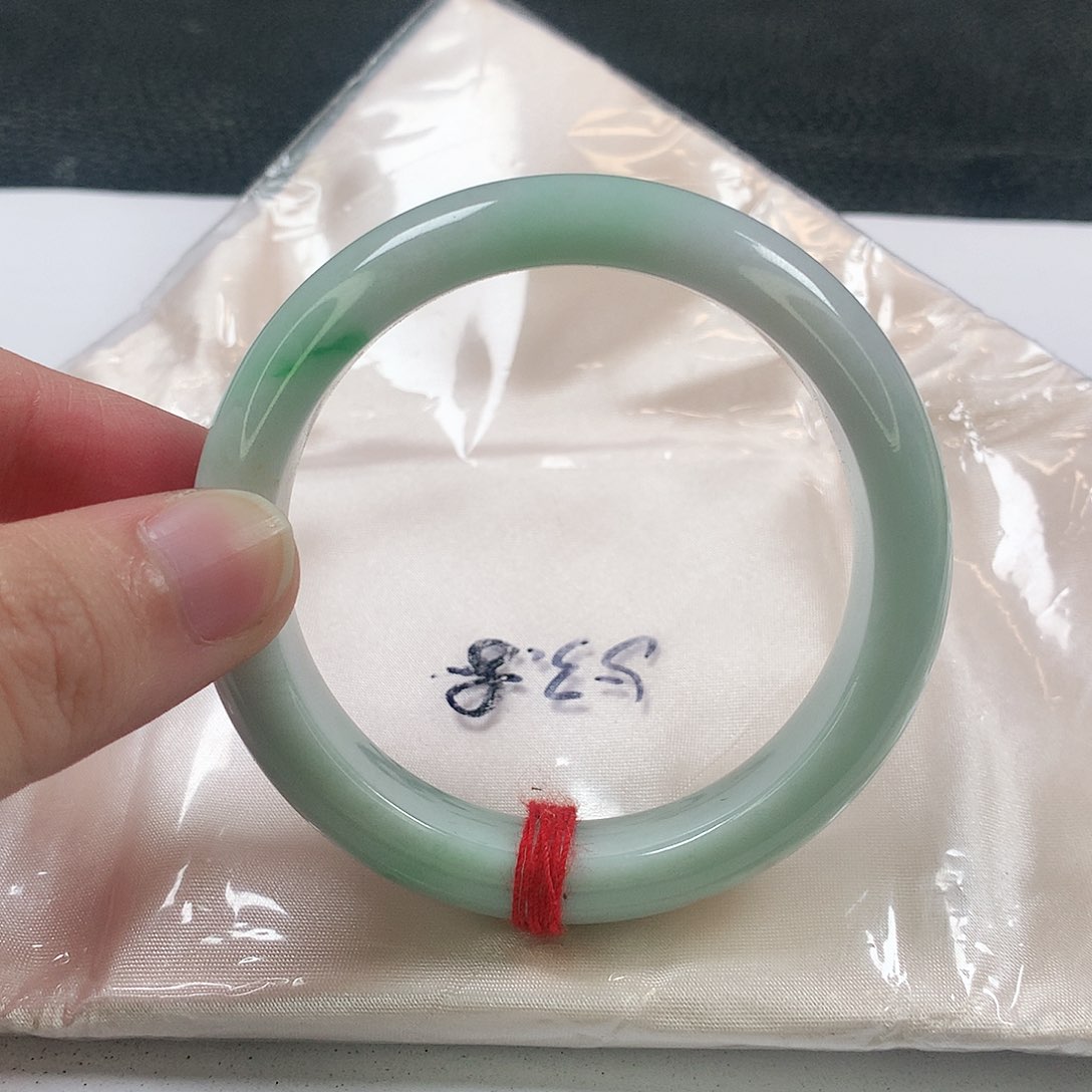 未镶嵌手镯翡翠355