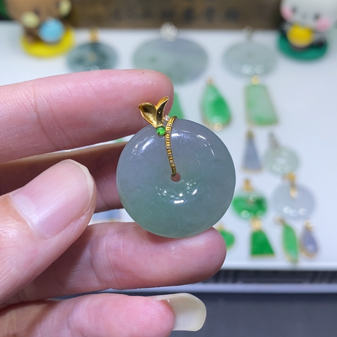 翡翠18K金镶嵌吊坠(不含链)