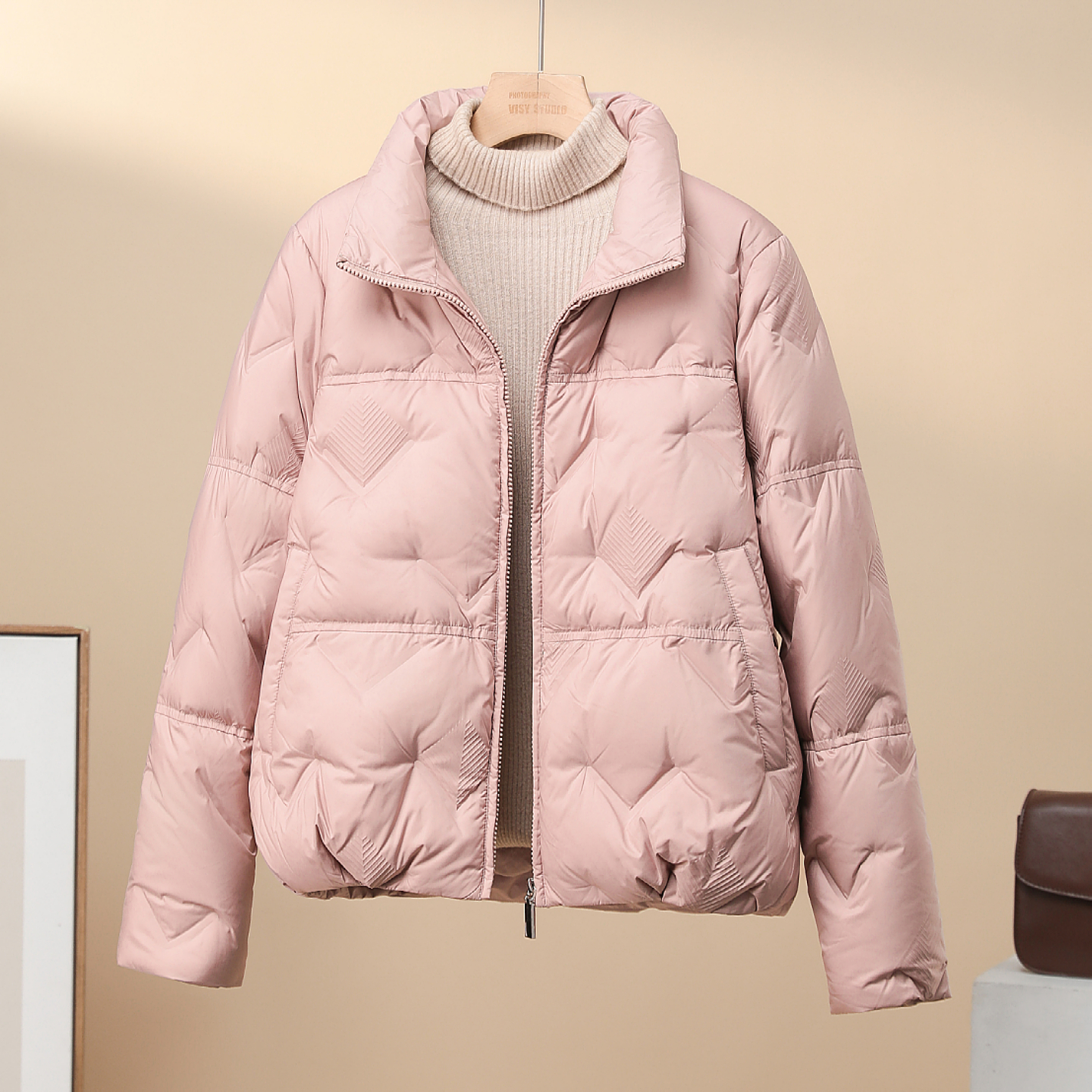 90白鸭绒加厚羽绒服女短款2025年新款时尚洋气小个子休闲保暖外套