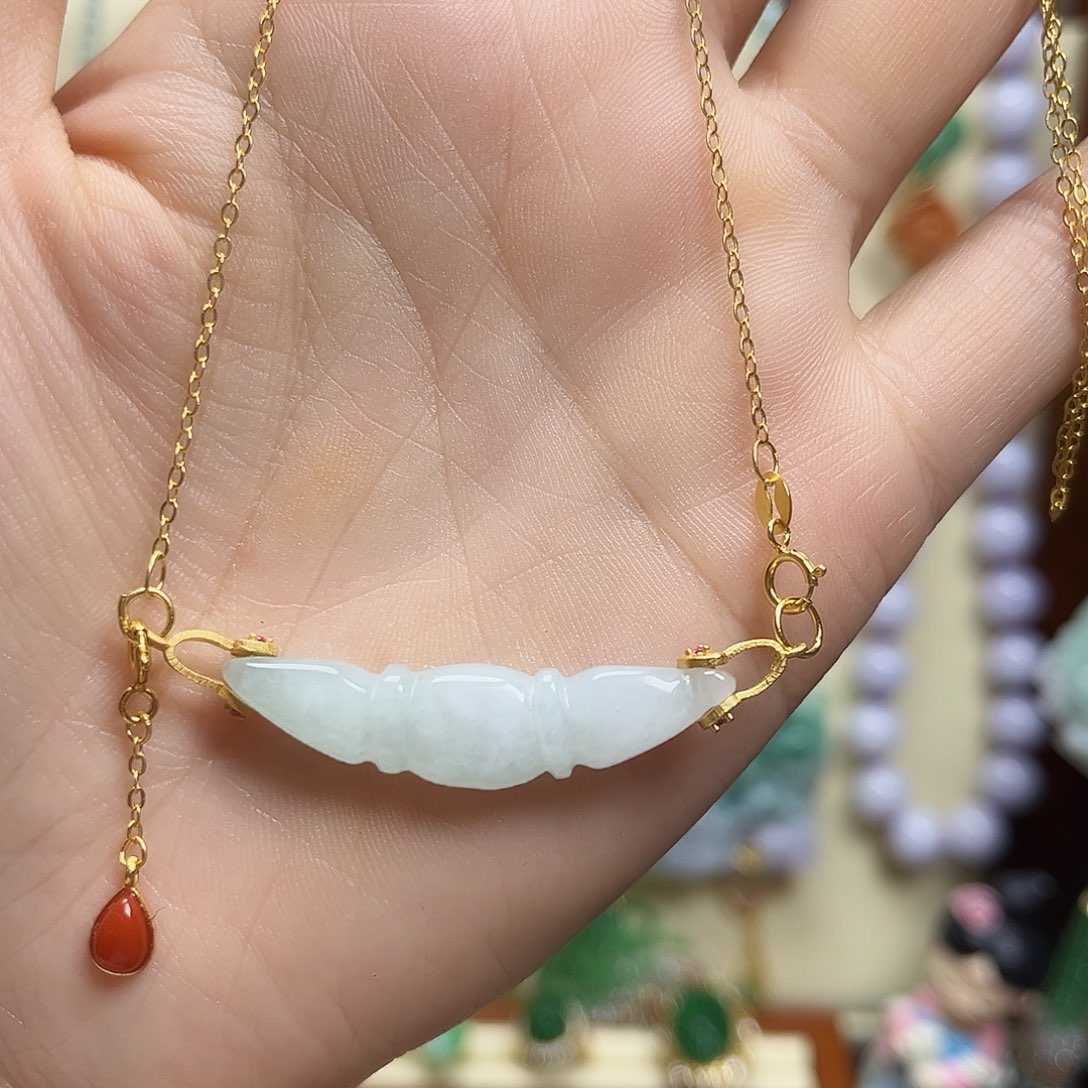 翡翠颈饰银S925镶嵌天然翡翠