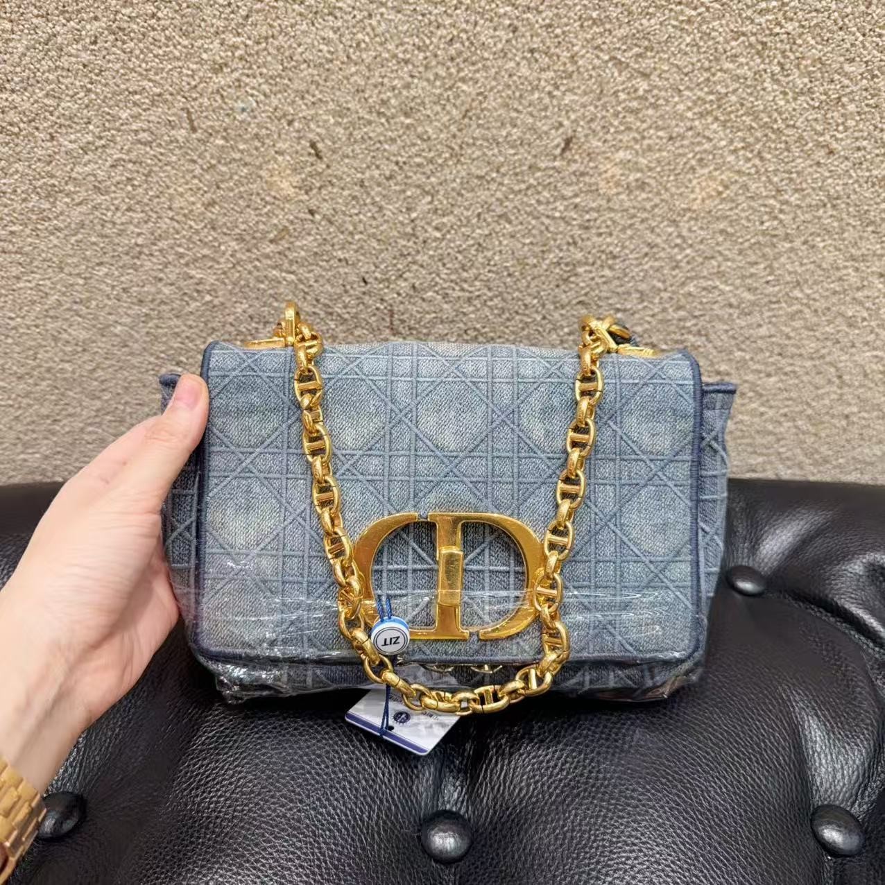 99新 DIOR/迪奥 Dior caro丹宁链条单肩斜挎包！