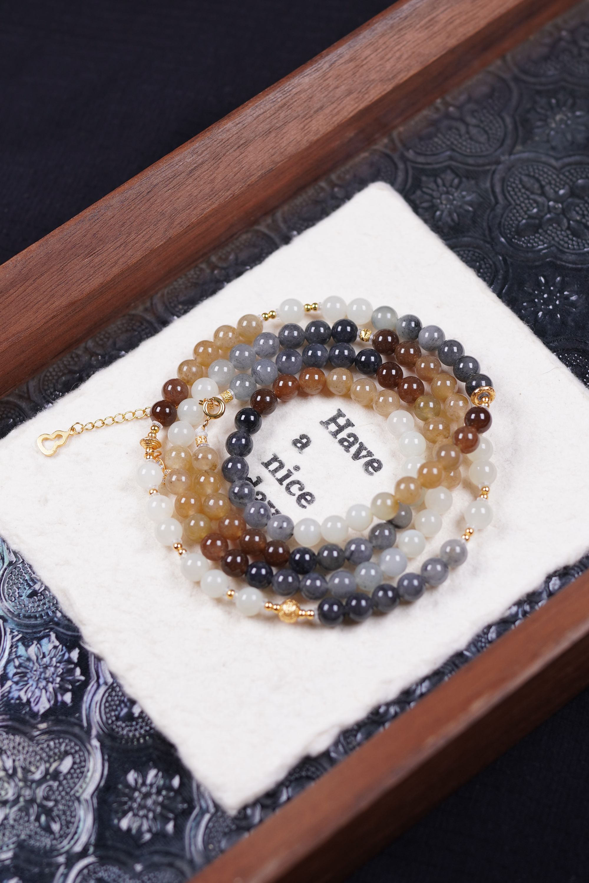 天然和田玉6mm多彩念珠项链