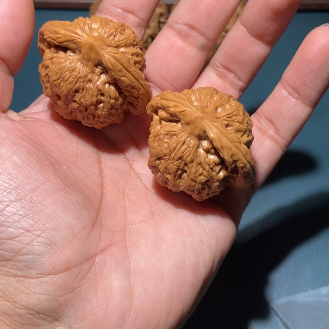 文玩核桃吊坠金公子42