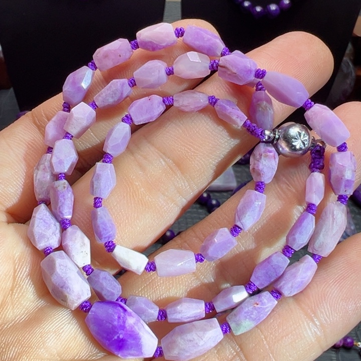 未镶嵌苏纪石（舒俱来）项链