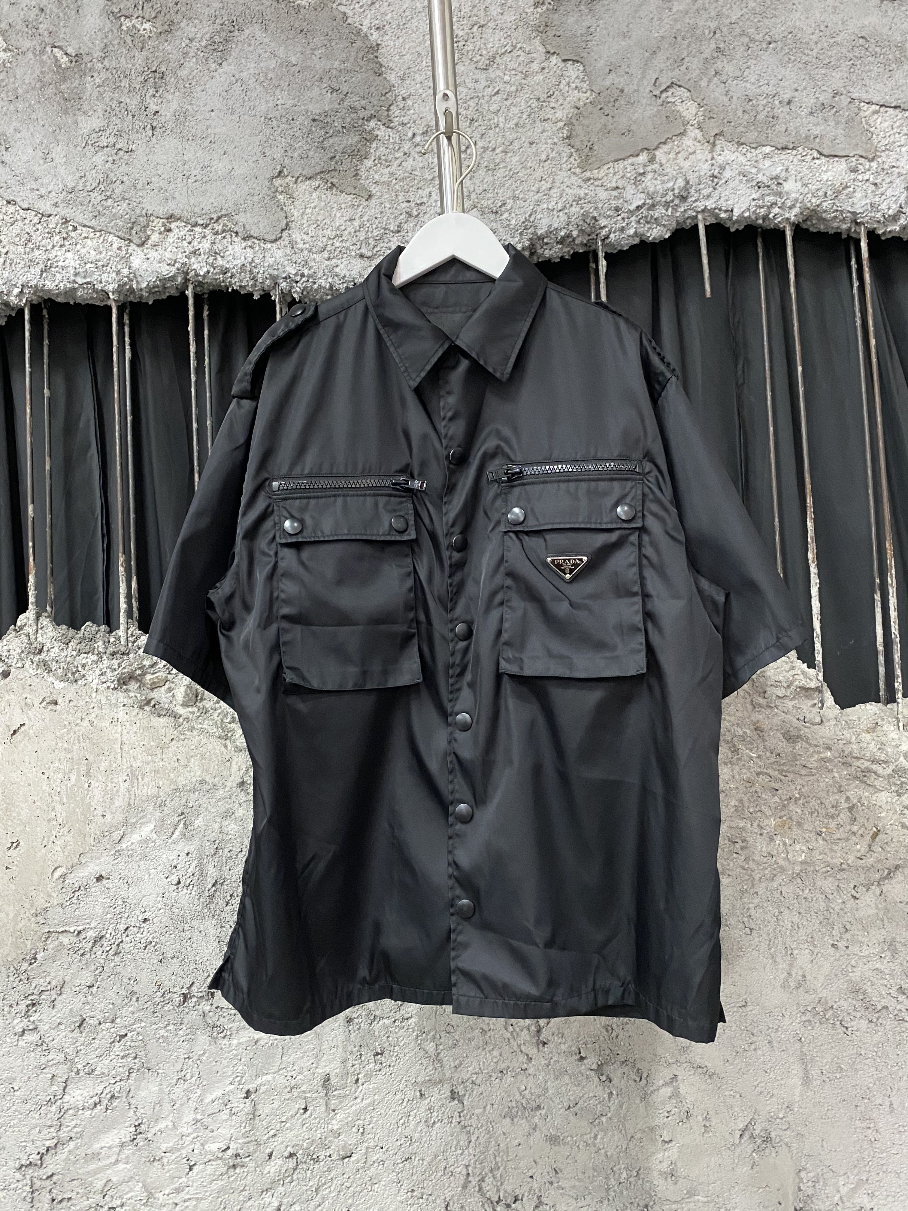 99新 Prada/普拉达 尼龙短袖衬衫/m码