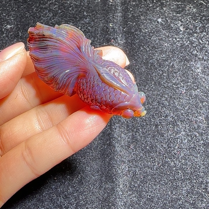 我***婆琥珀未镶嵌颈饰琥珀蜜蜡金鱼