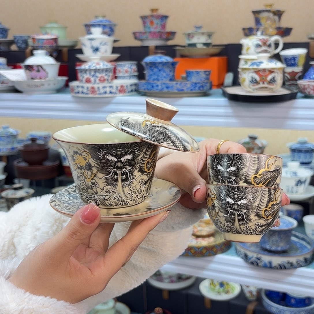 盖碗里的水煮开后放在