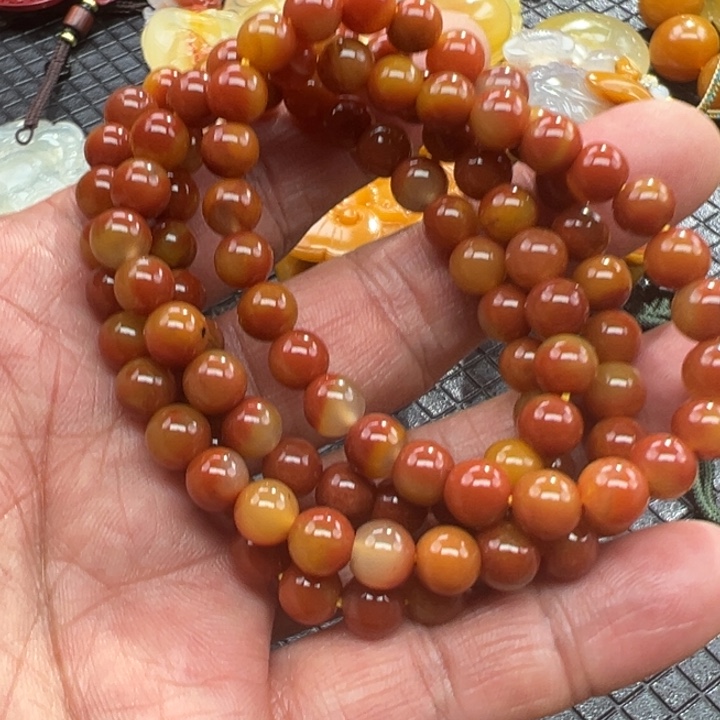 石英质玉（黄龙玉）颈饰未镶嵌