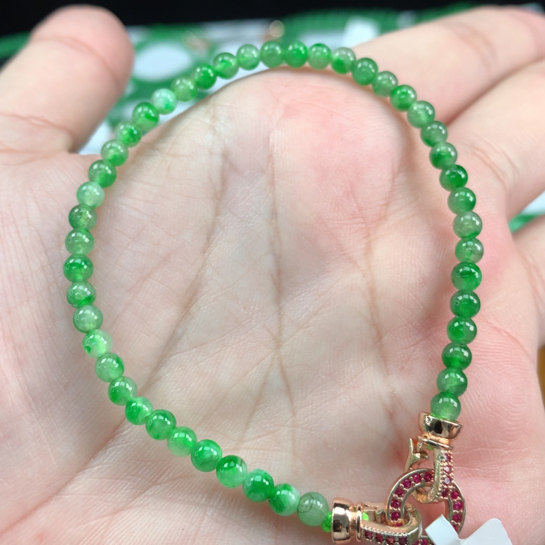 翡翠手链未镶嵌翡翠