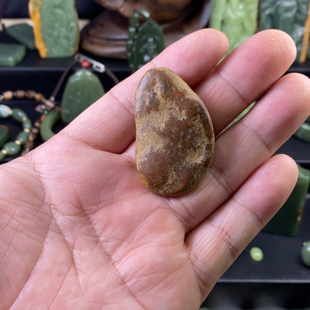 岫岩河磨玉（透闪石质玉）未镶嵌颈饰