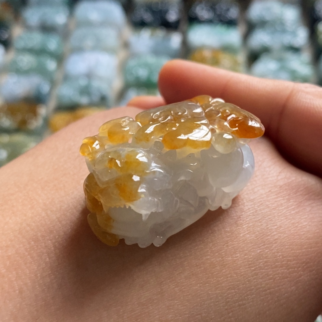 翡翠未镶嵌颈饰天然翡翠貔貅吊坠