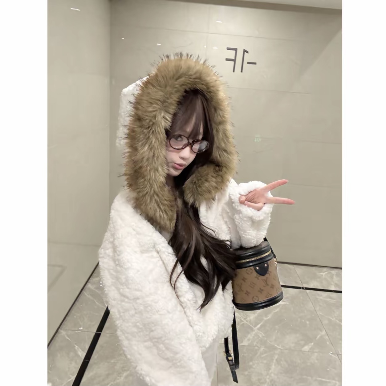 DYS“冬日小暖包”冬季新款云朵绒仿貉子毛领韩版毛毛外套