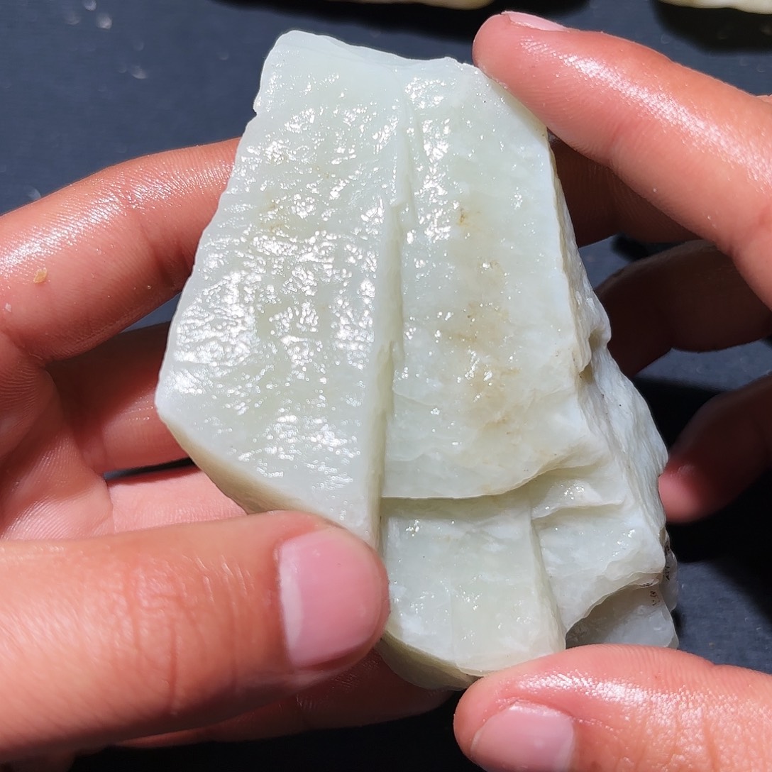 和田玉未镶嵌珠宝奇石