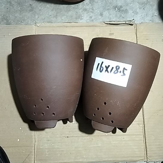 紫砂三角两个紫泥