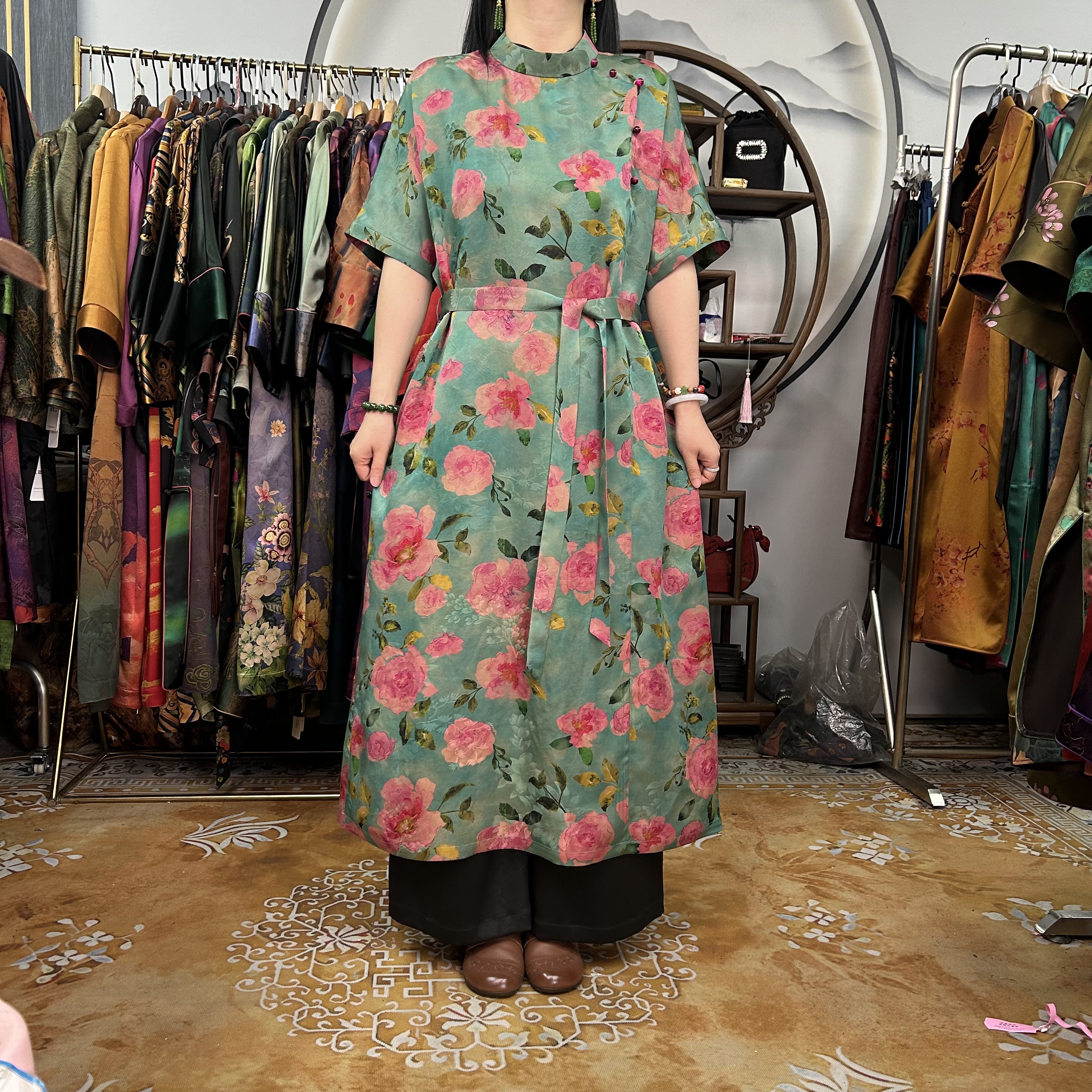 40姆米花螺绿色玫瑰花连衣裙100桑蚕丝款