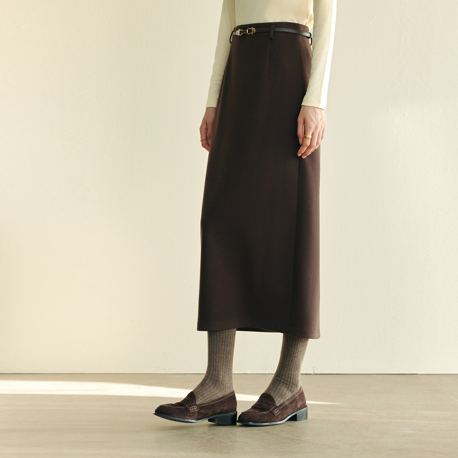 *伊芙丽简约经典百搭磨毛感针织弹力直身半身裙2025秋新1G9941331