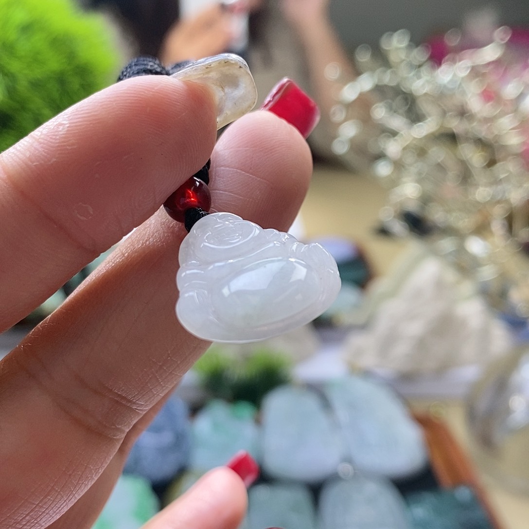 【闪购商品】翡翠颈饰未镶嵌佛