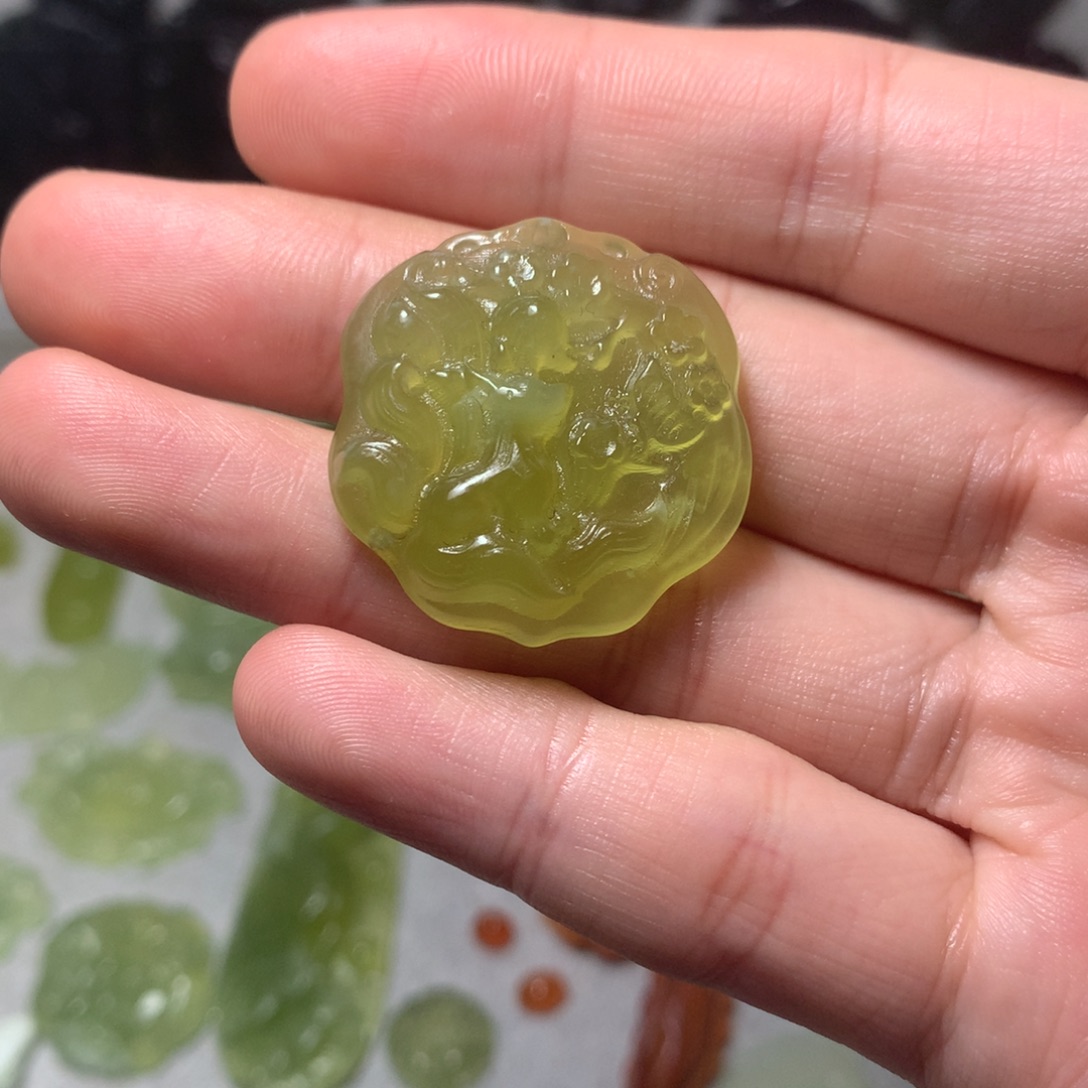 蛇纹石玉合金颈饰