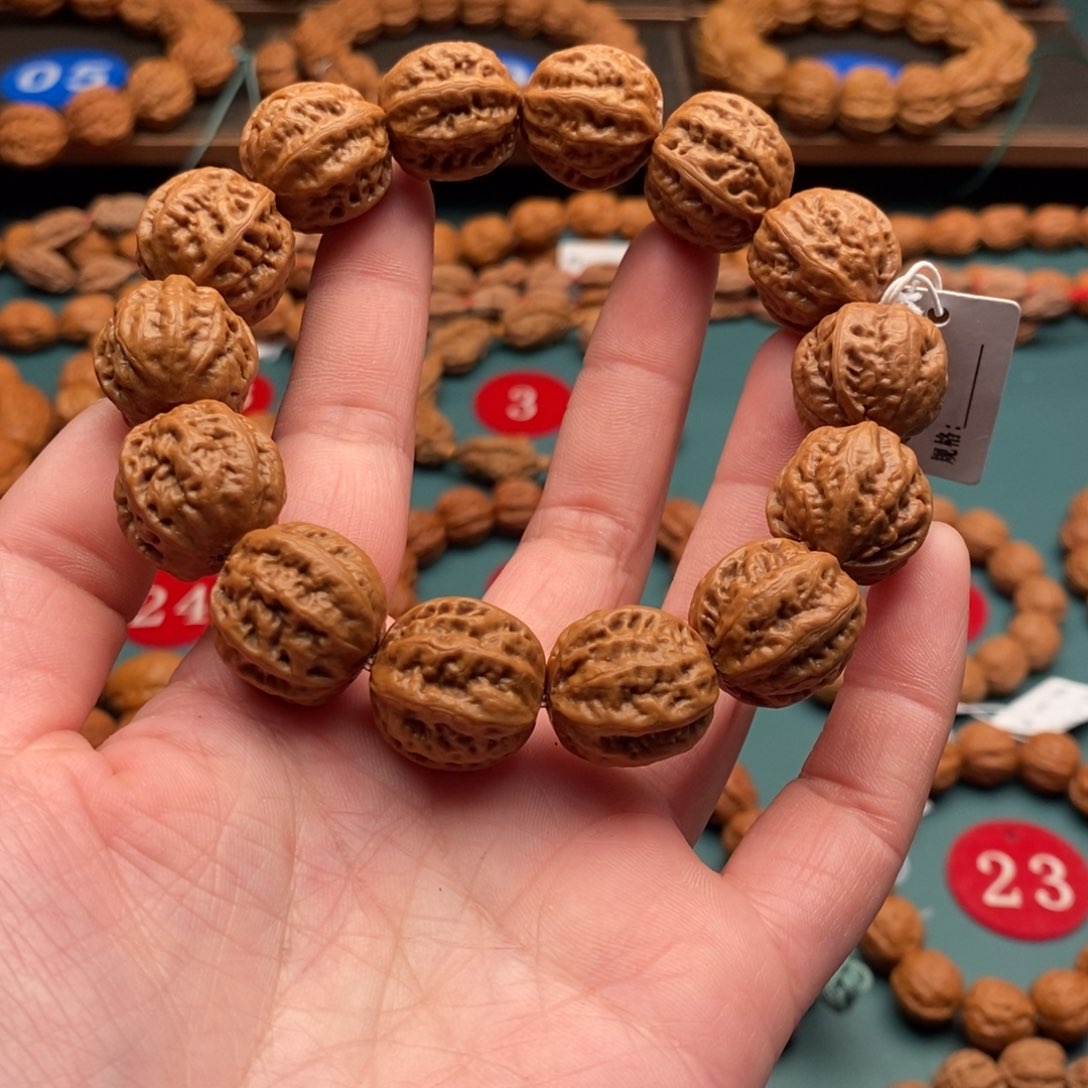 文玩核桃手串18尺寸八棱