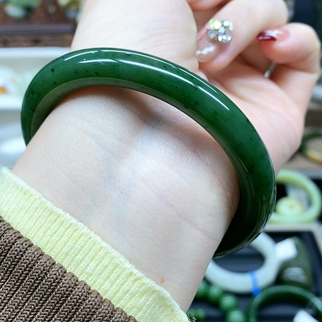 【闪购商品】和田玉（碧玉）手镯未镶嵌