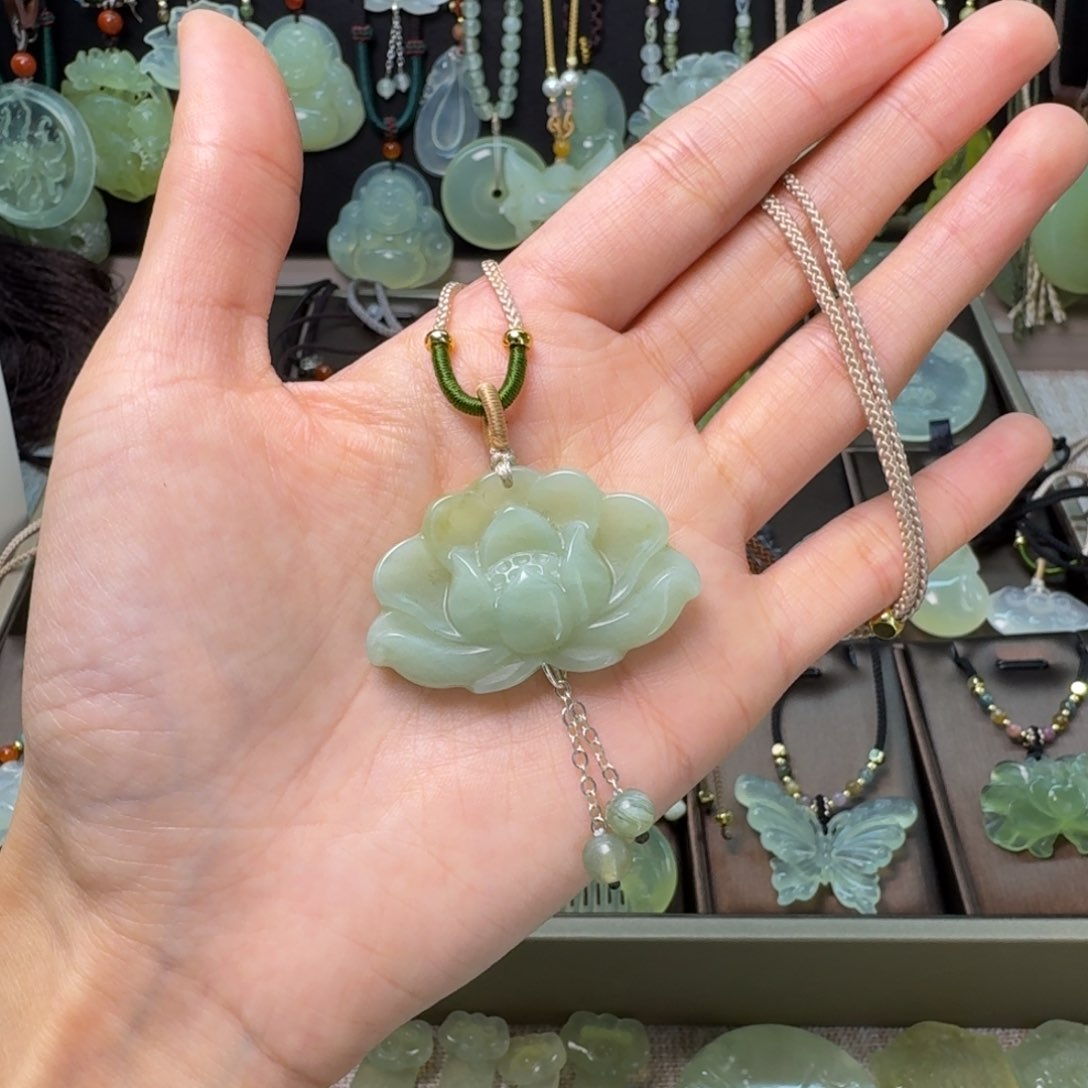 蛇纹石玉项链未镶嵌