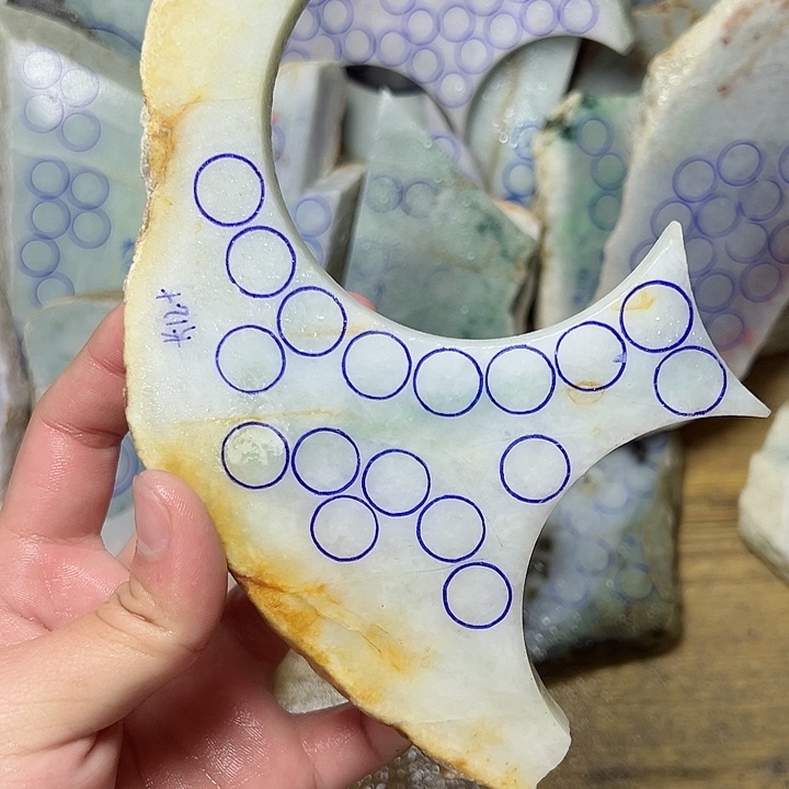 翡翠颈饰未镶嵌纯天然缅甸翡翠