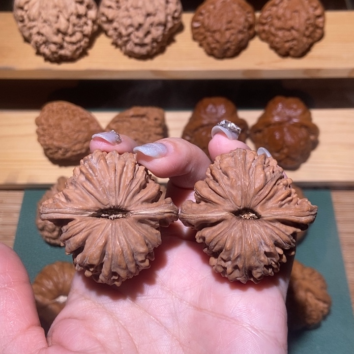 文玩核桃吊坠平谷楼