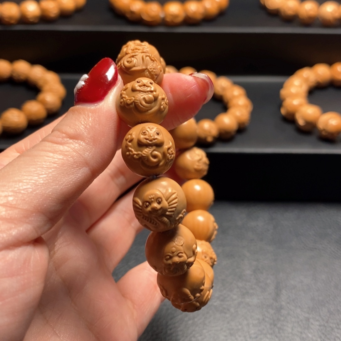 猴头核桃手串金蛇送福