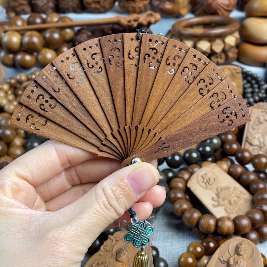木老山檀香扇子挂件