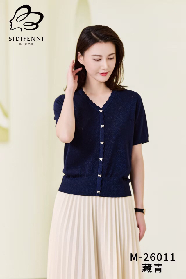 丝蒂芬妮26011正品2025年秋新款时尚休闲显瘦百搭短袖针织衫女