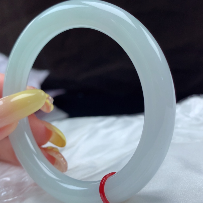 【闪购商品】翡翠手镯（圆镯）未镶嵌爱**息23182，