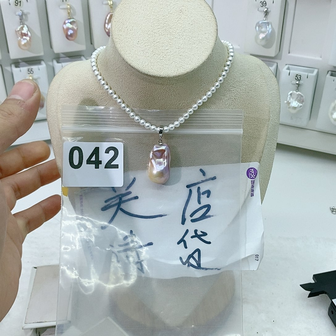 淡水珍珠颈饰合金