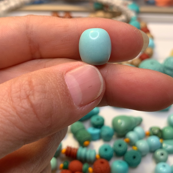 绿松石未镶嵌颈饰