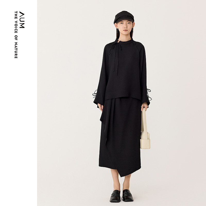 AUM/噢姆2025黑色圆领新中式优雅时尚气质长袖衬衫M1EG10611