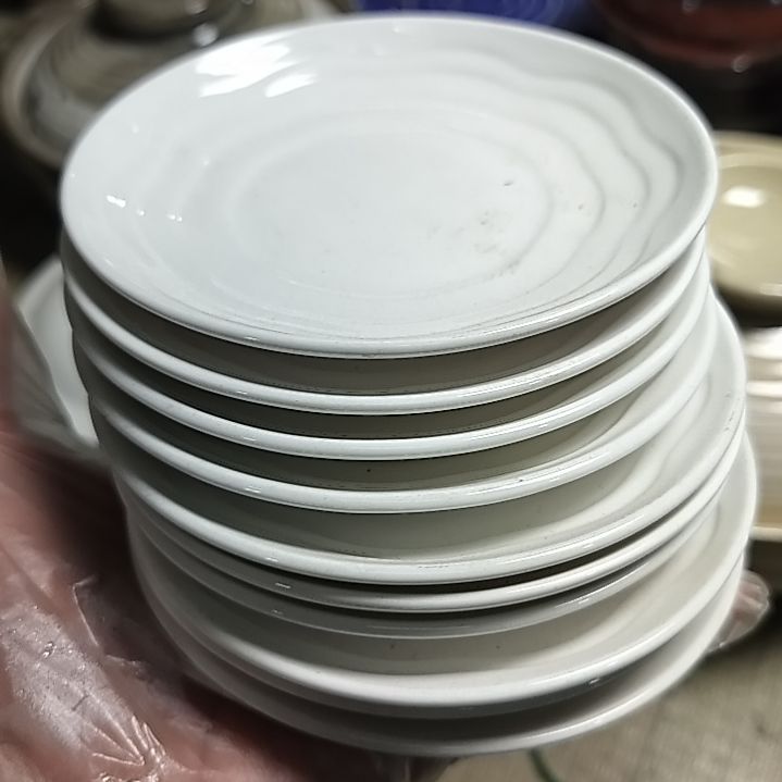 盘瓷片陶瓷杯盘壶碗都有