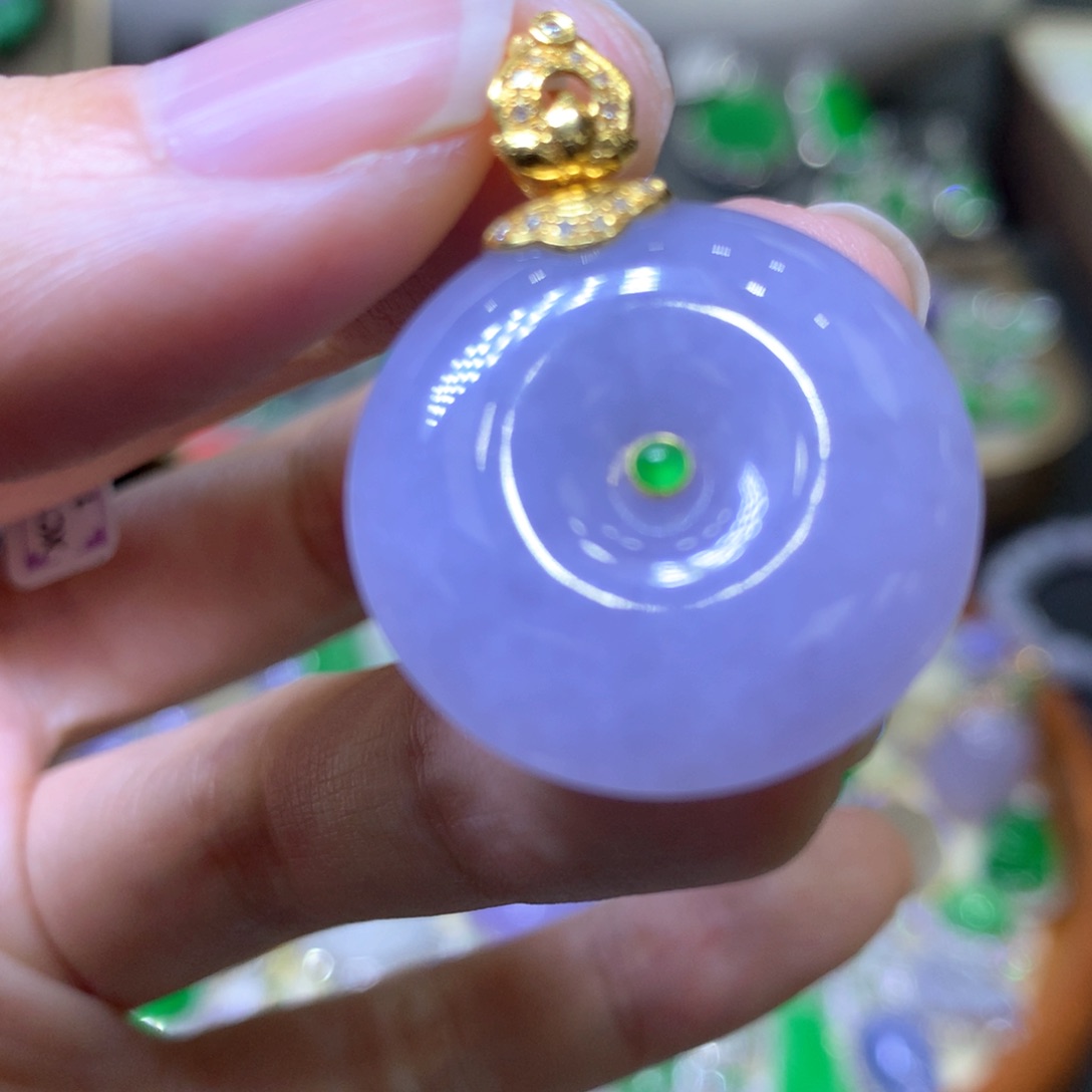 【闪购商品】翡翠颈饰18K金镶嵌翡翠吊坠项链