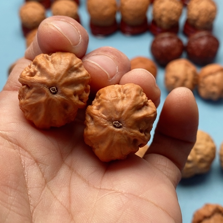 文玩核桃把件精品文玩手捻粗筋元