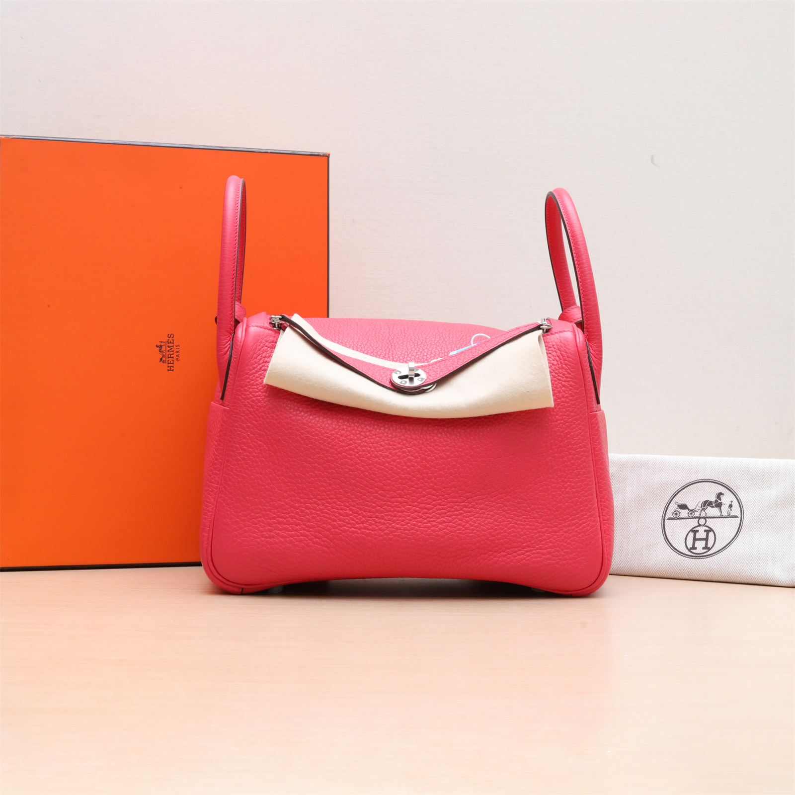 95新 Hermes/爱马仕 活动姑姑768658Lindy 30 I6极致粉 D刻包