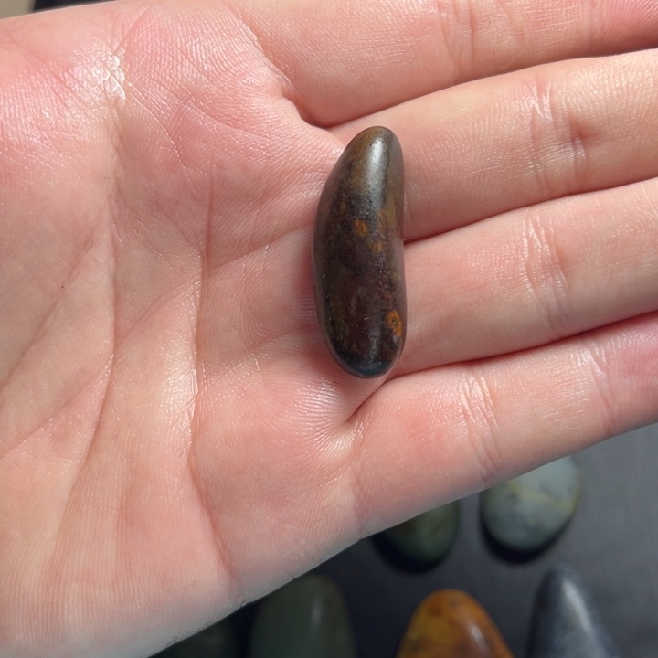 魅***陈和田玉未镶嵌珠宝奇石