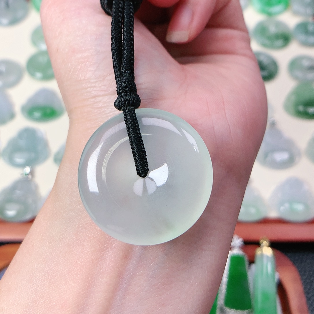 翡翠未镶嵌颈饰吊坠