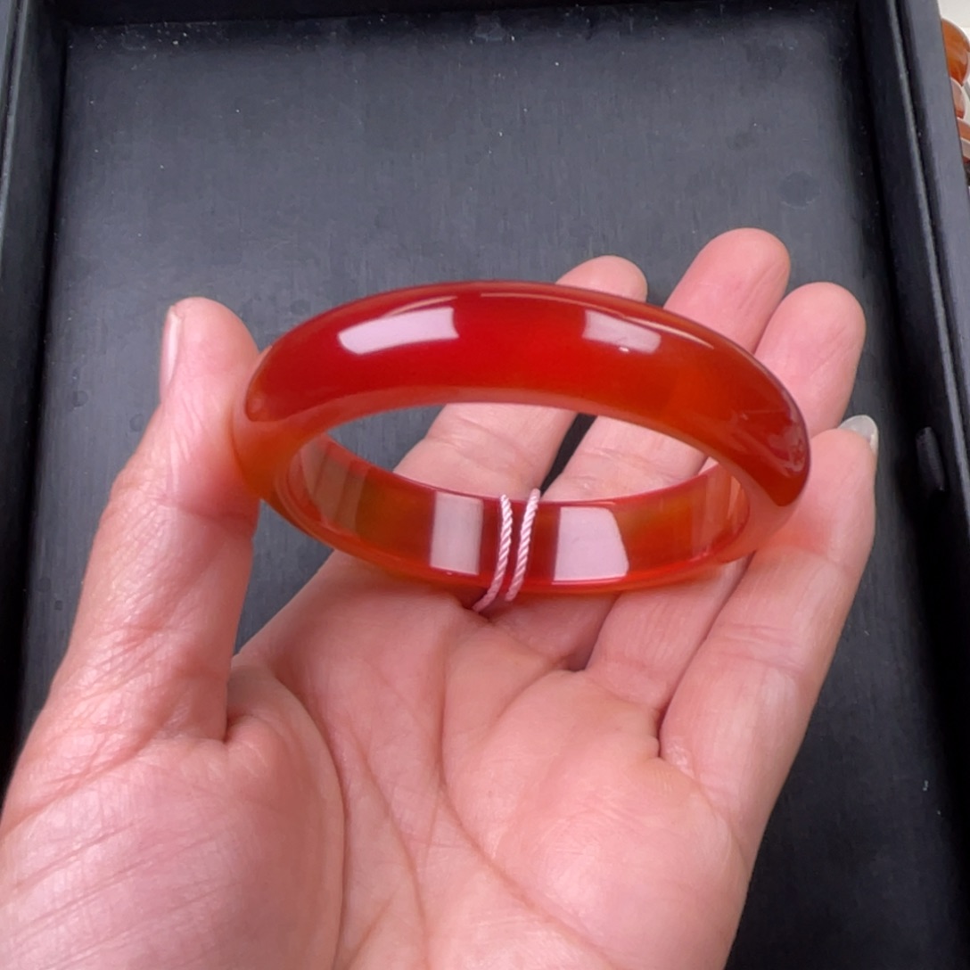 玛瑙/玉髓手镯未镶嵌51圈口