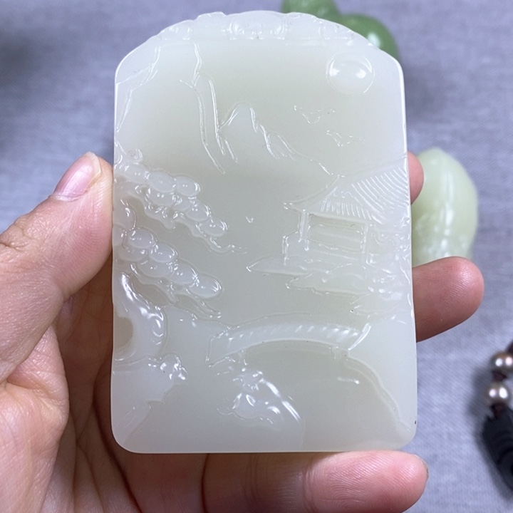 和田玉颈饰未镶嵌