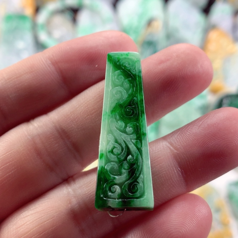 【闪购商品】翡翠吊坠(不含链)未镶嵌