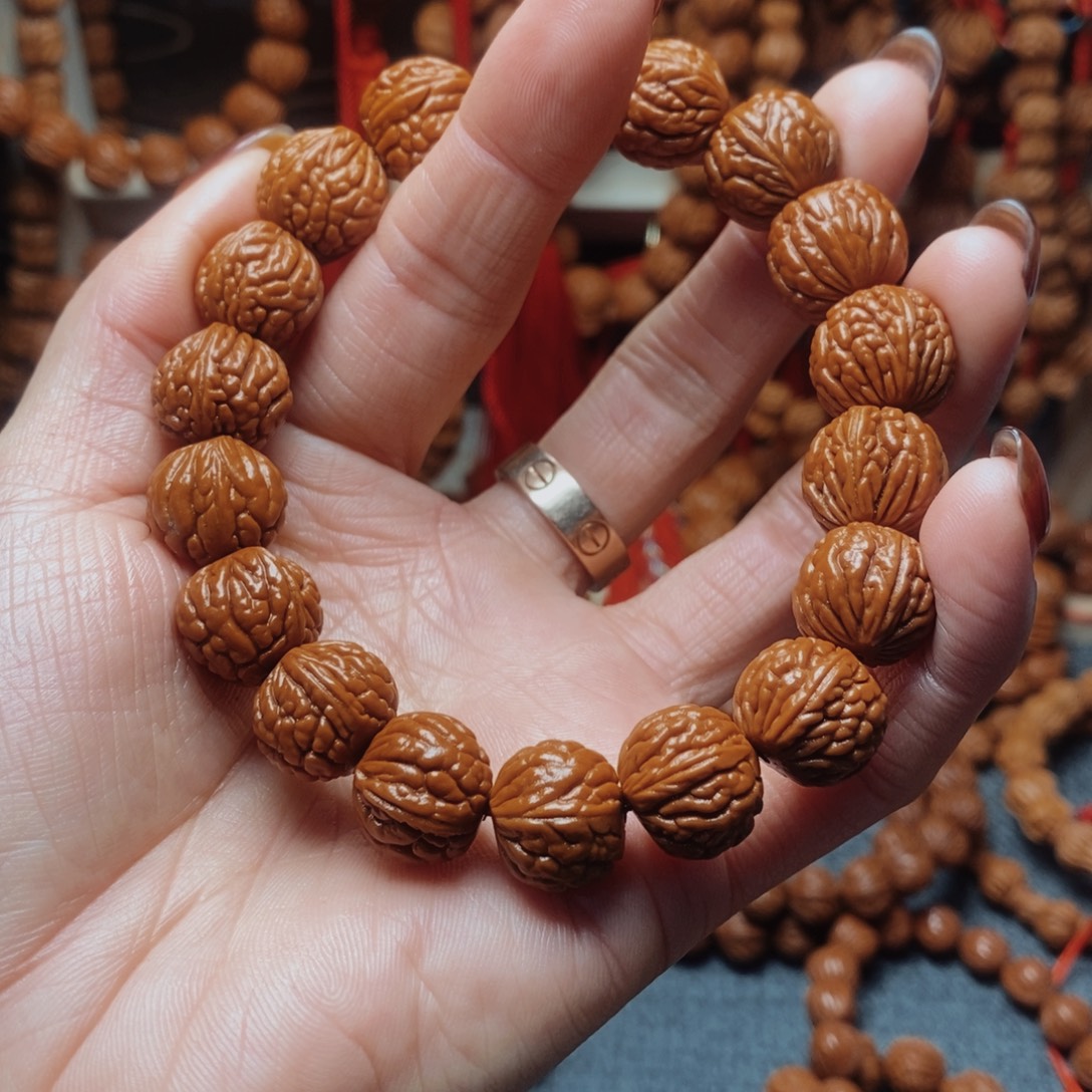 吊坠桃核龙纹桃枭