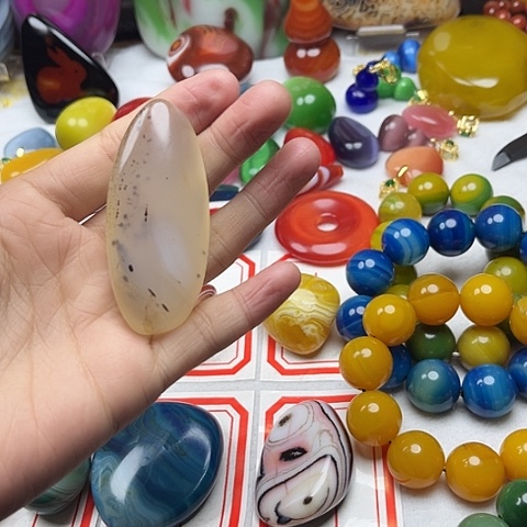 玛瑙/玉髓颈饰未镶嵌