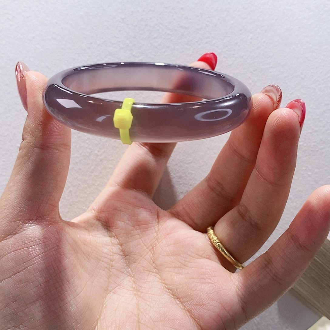 玛瑙/玉髓手镯未镶嵌55.6